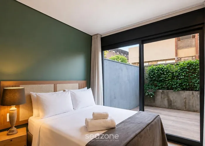 Apartamento Em Cond. C/ Piscina E Vista Cid. Mve0204
